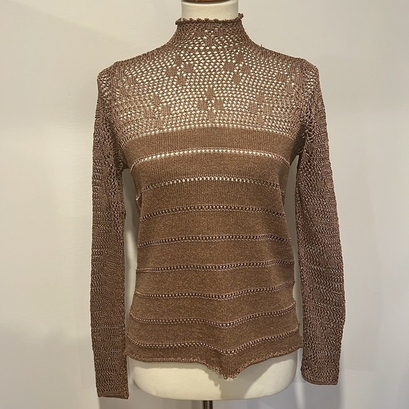 Hand knitted lace blouse with zipper and back, handmade handcrafted mastery - Picture 12 of 13